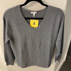 NWT Moss women’s v-neck sweater multiple sizes